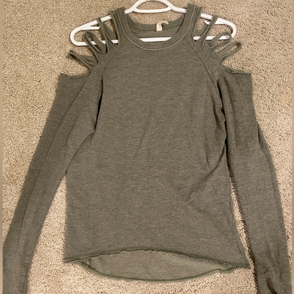 Off the shoulder long sleeve